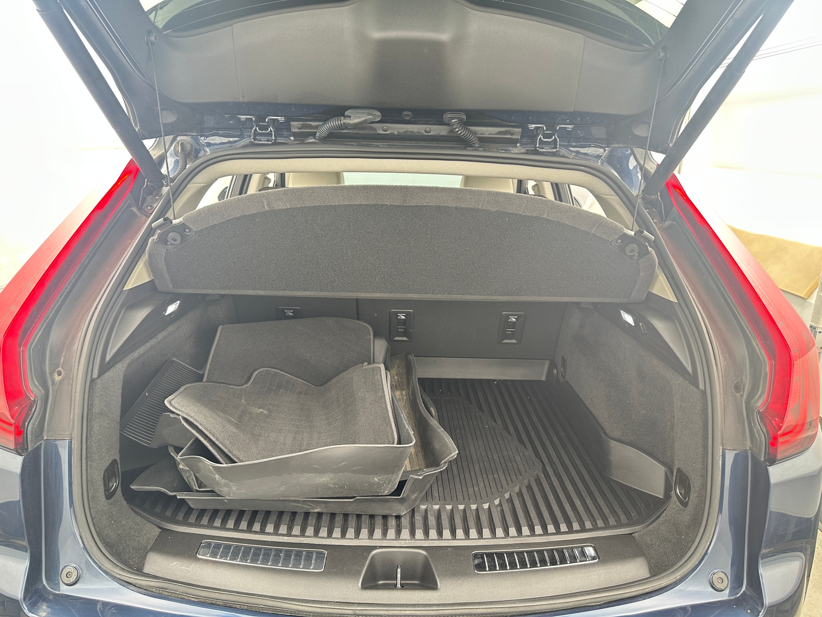 Thumbnail: 2020 Cadillac XT4 - 6