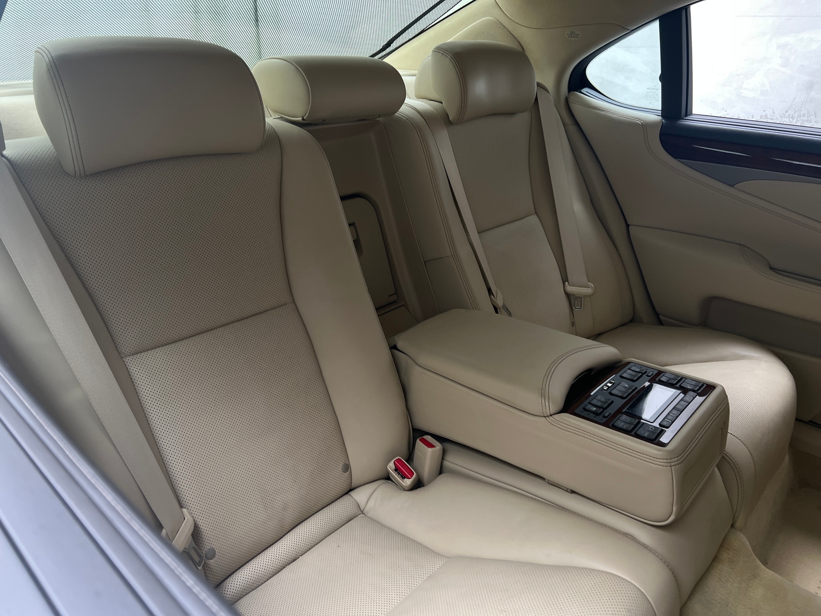 Thumbnail: 2013 Lexus LS - 5