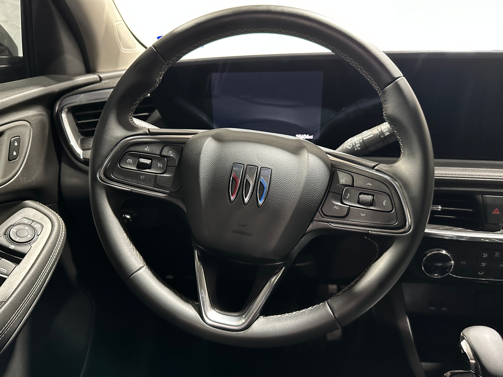 Thumbnail: 2025 Buick Encore GX - 4