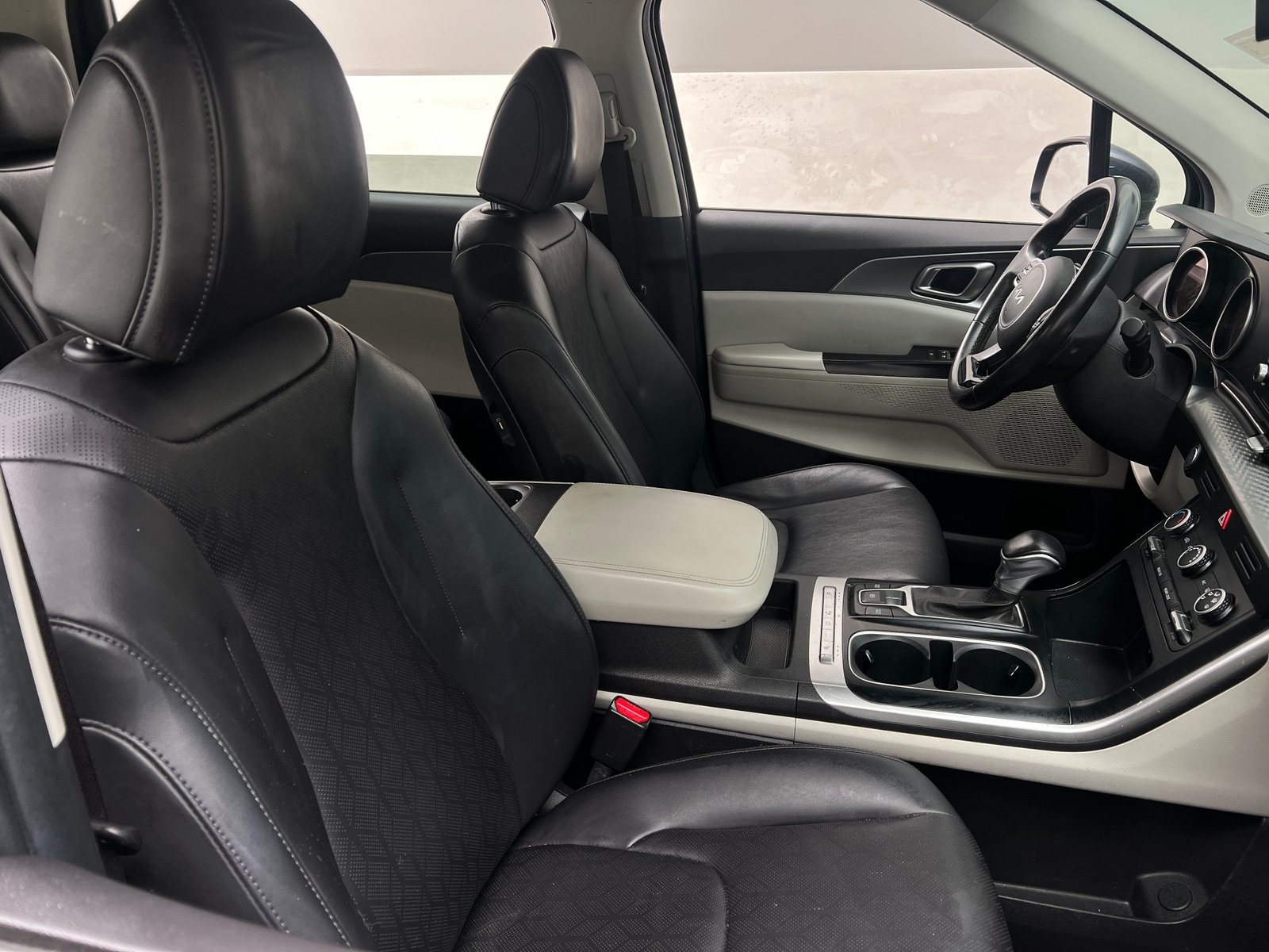 Thumbnail: 2022 Kia Carnival - 2