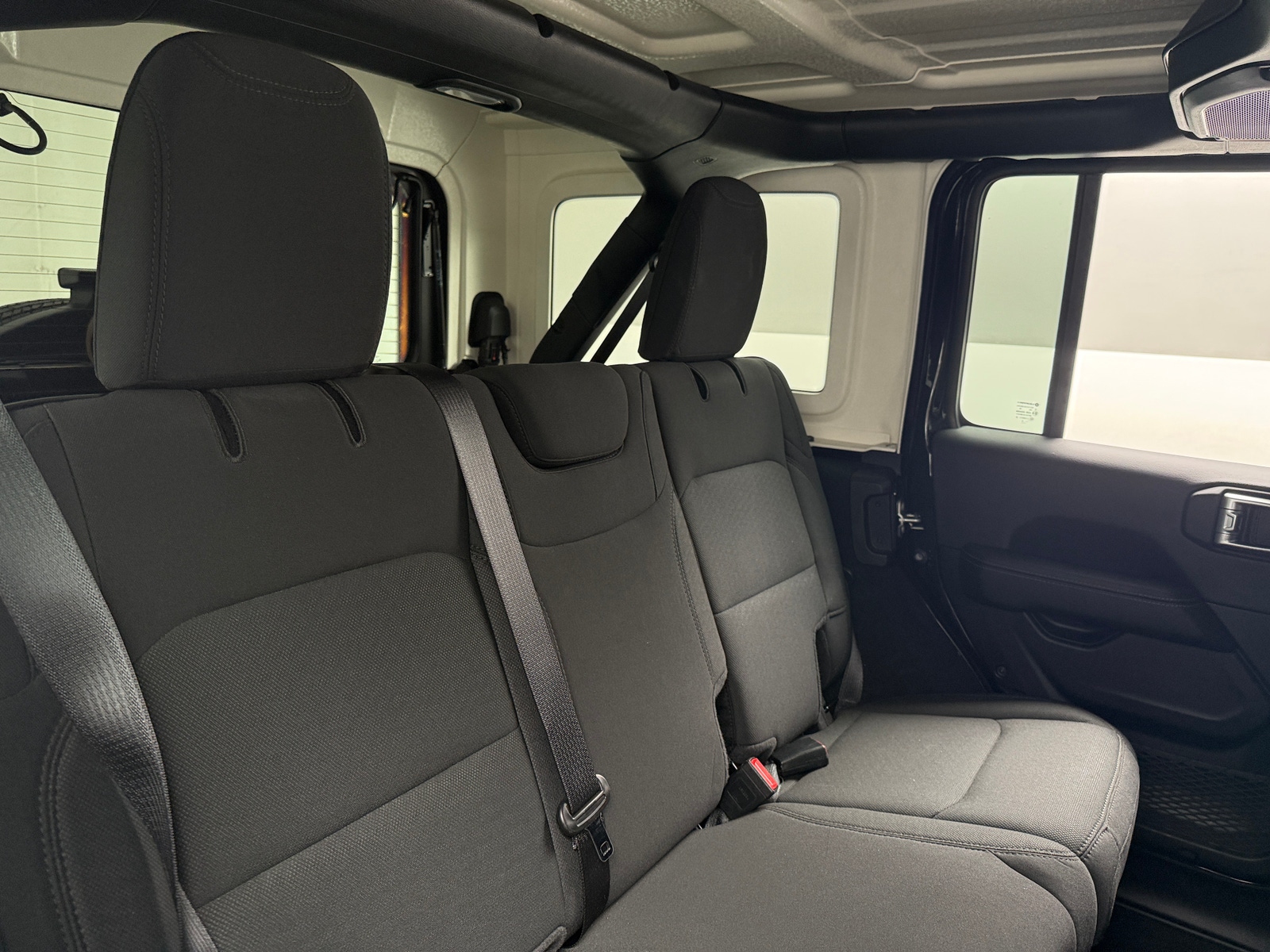 Thumbnail: 2022 Jeep Wrangler - 6
