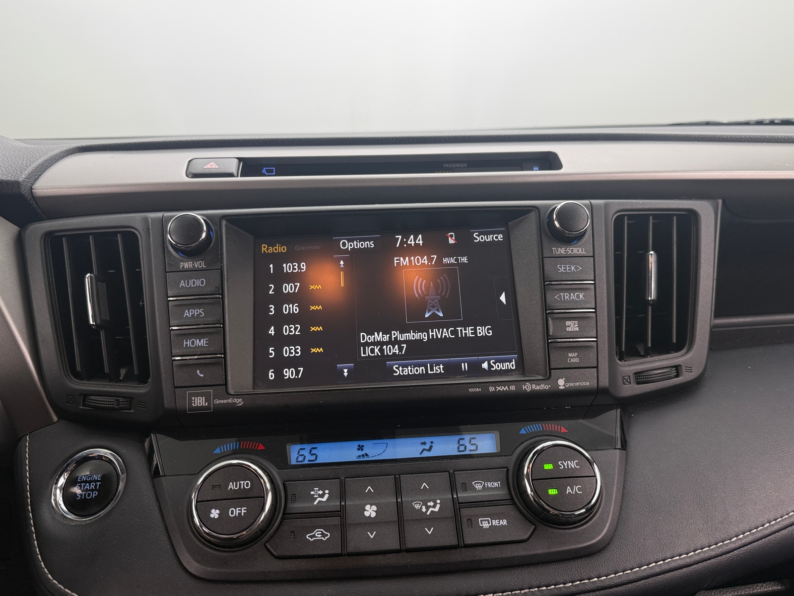 Thumbnail: 2016 Toyota RAV4 - 3
