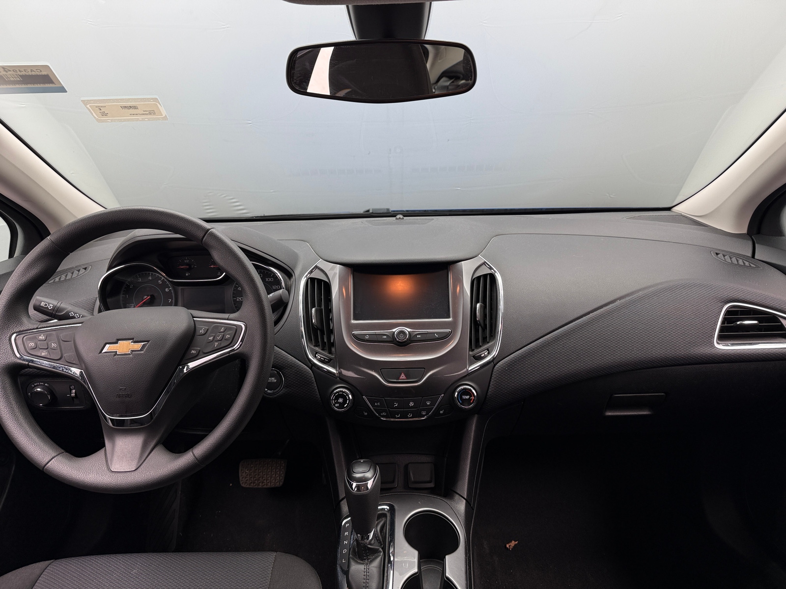 Thumbnail: 2018 Chevrolet Cruze - 3