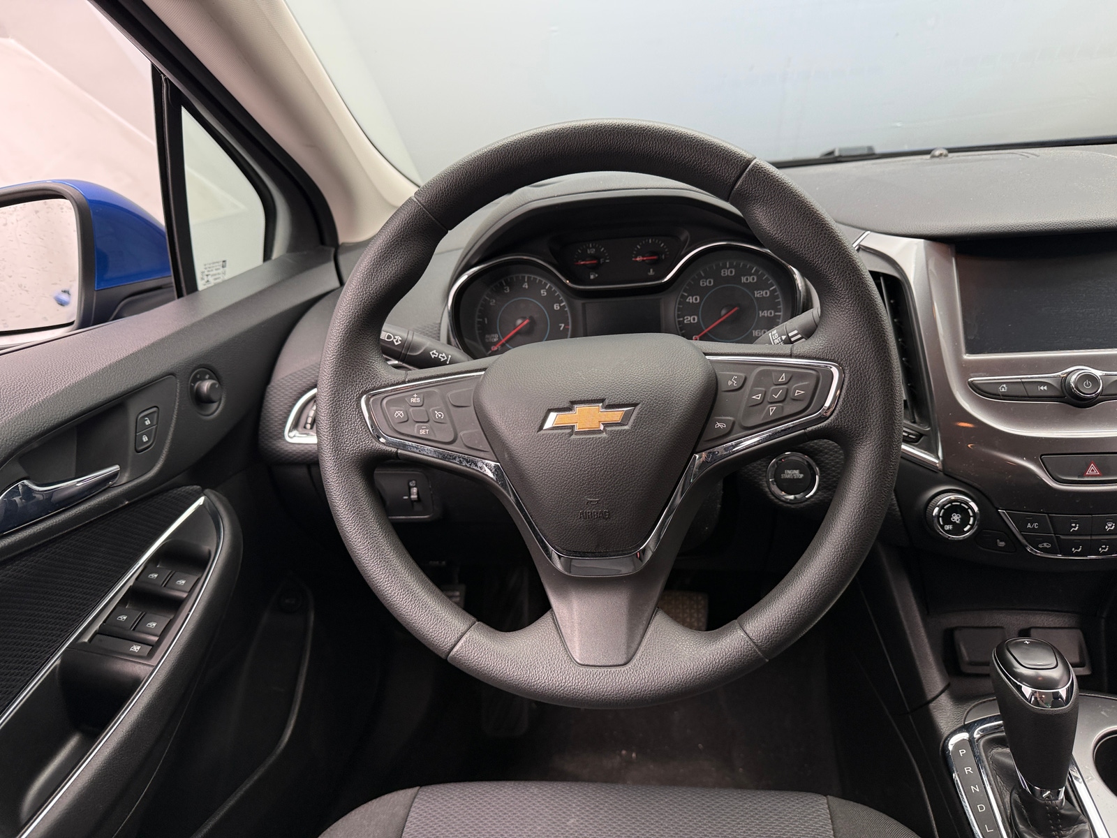 Thumbnail: 2018 Chevrolet Cruze - 5