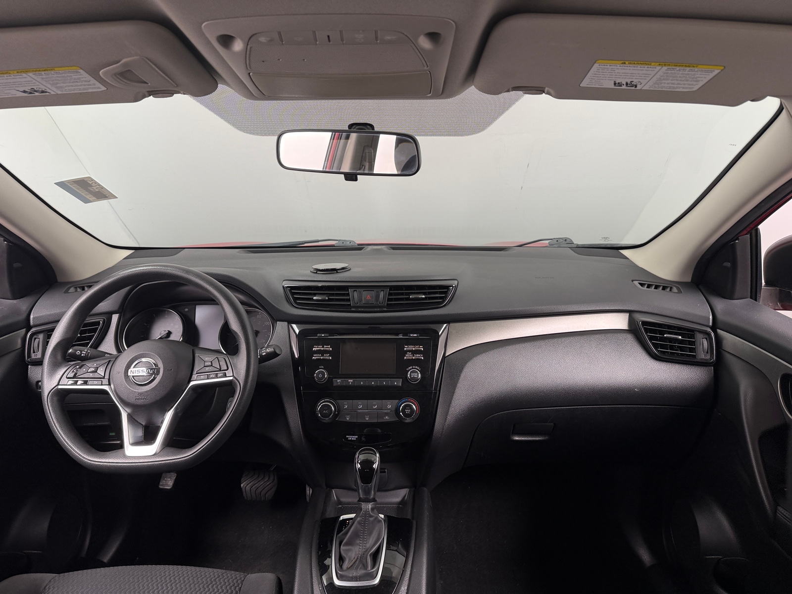 Thumbnail: 2018 Nissan Rogue Sport - 3