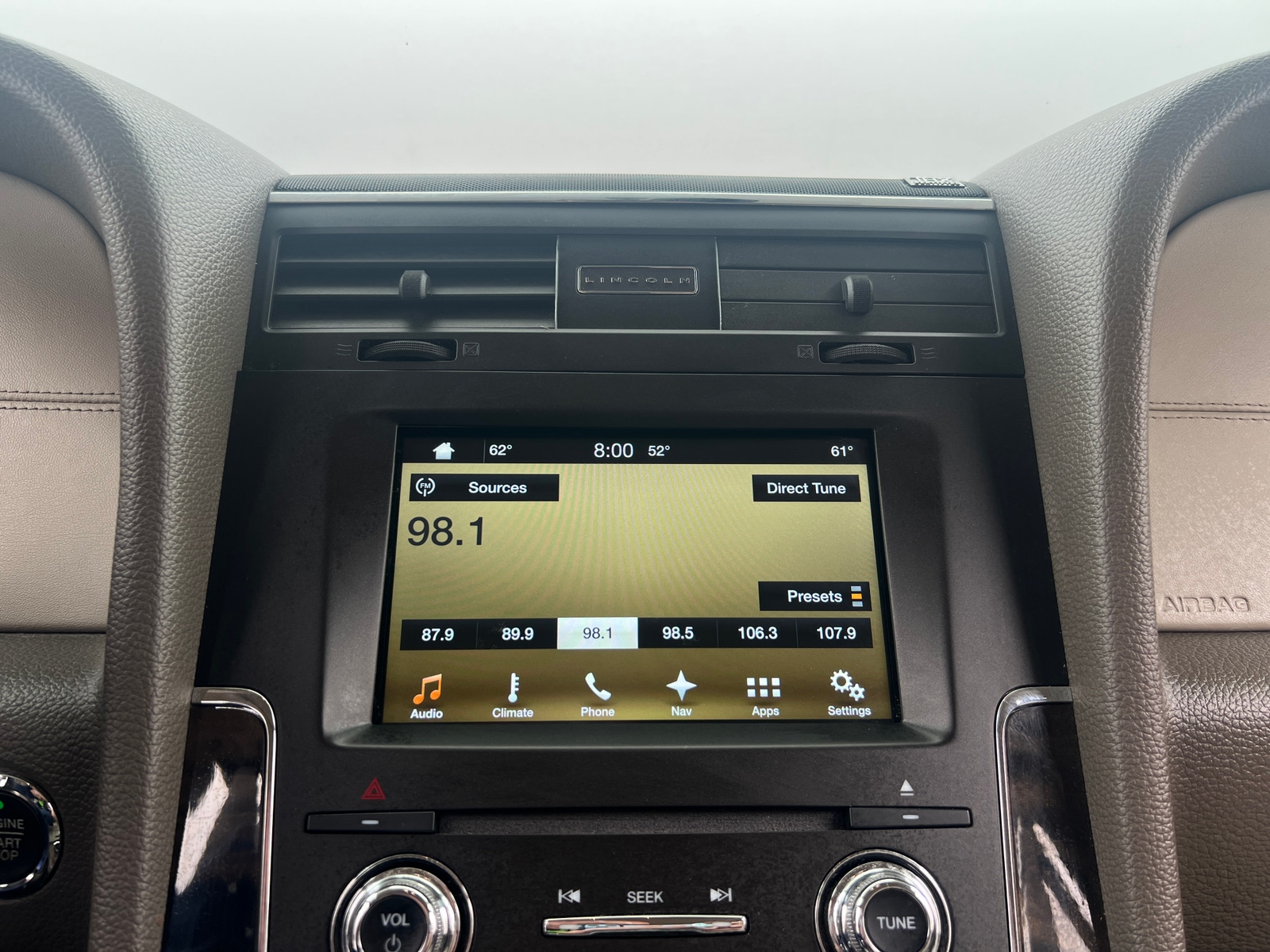 Thumbnail: 2016 Lincoln Navigator - 3