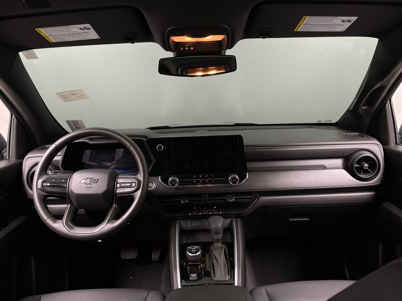 Thumbnail: 2024 Chevrolet Colorado - 3