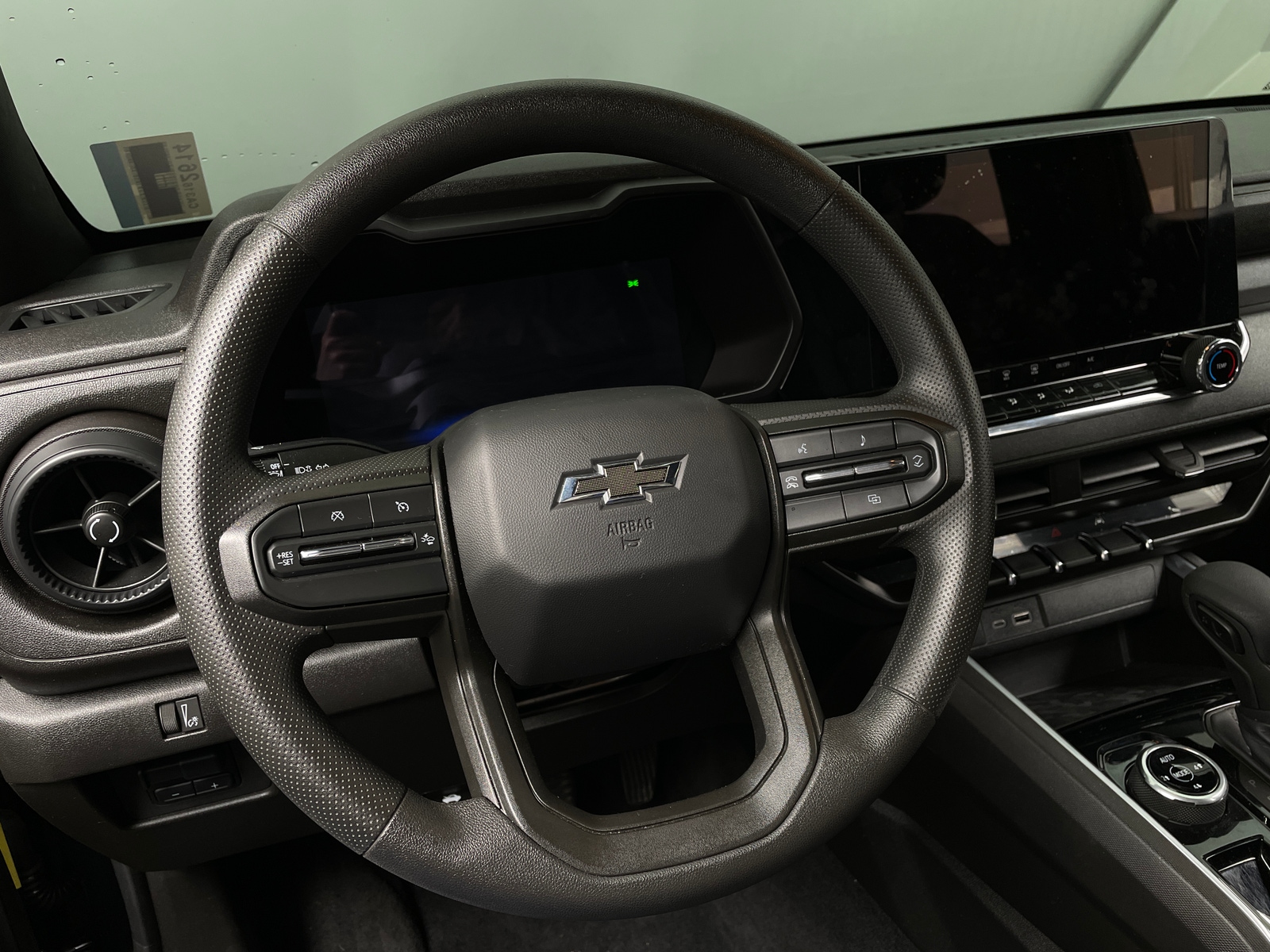 Thumbnail: 2024 Chevrolet Colorado - 5
