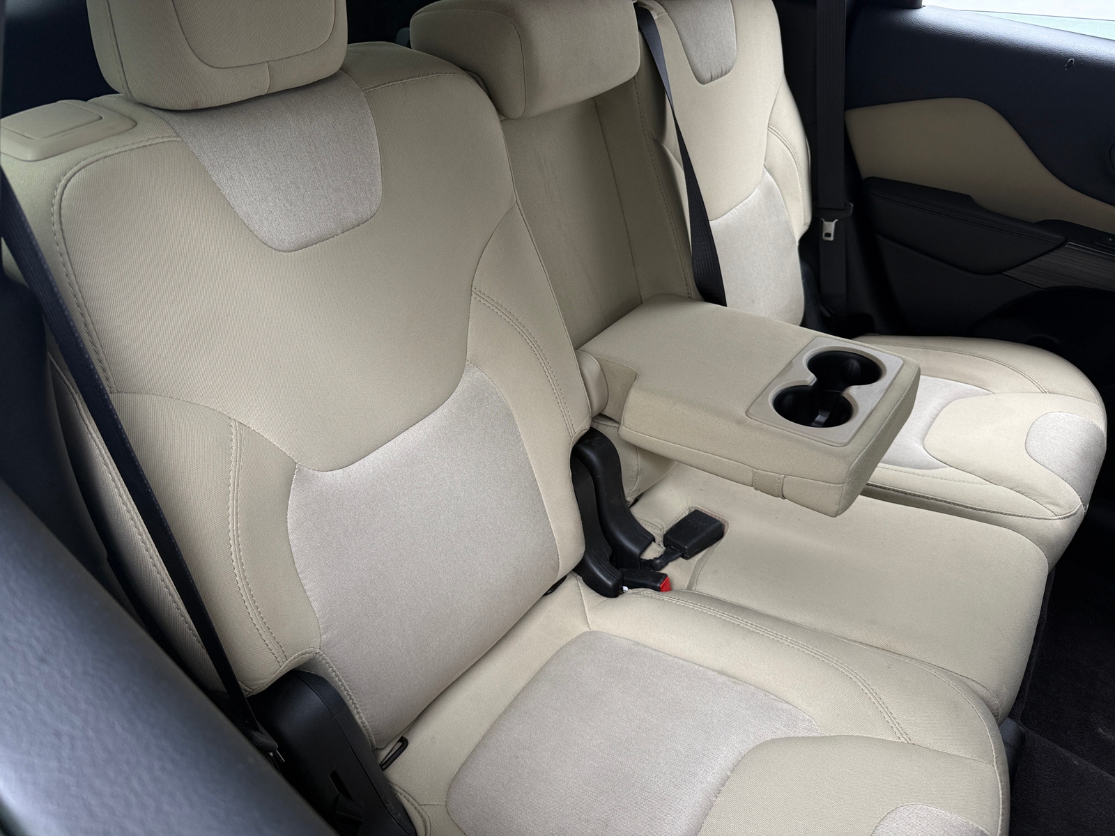 Thumbnail: 2016 Jeep Cherokee - 6