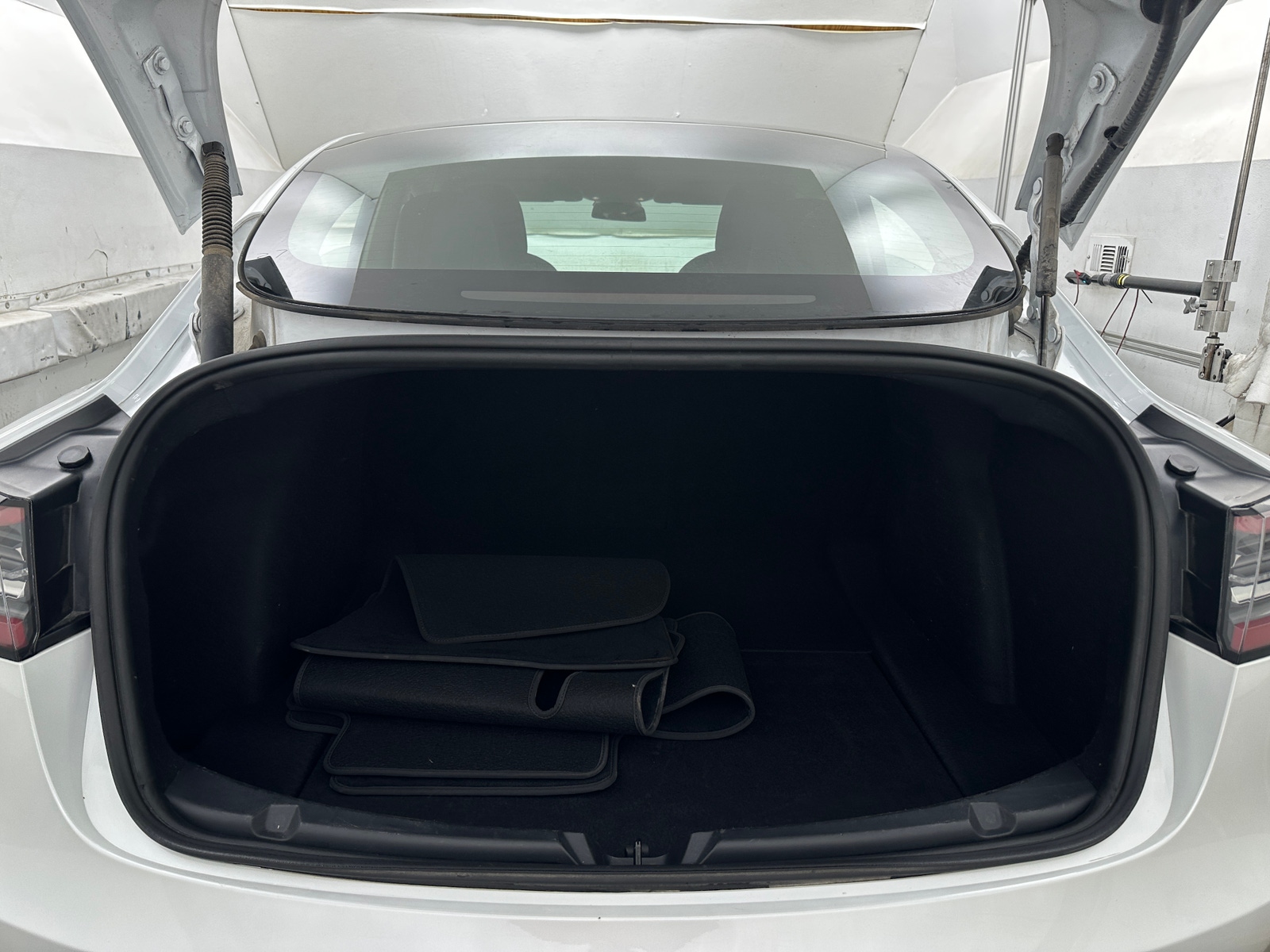 Thumbnail: 2023 Tesla Model 3 - 6