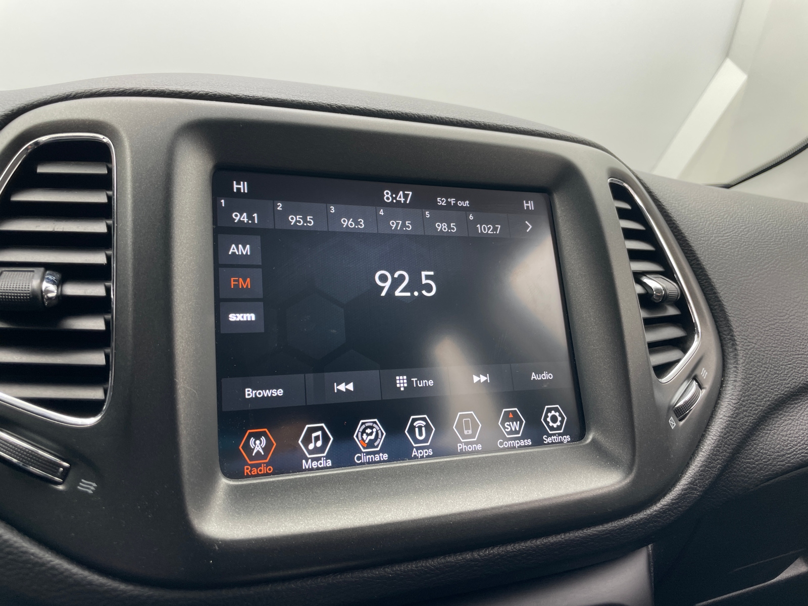 Thumbnail: 2019 Jeep Compass - 4