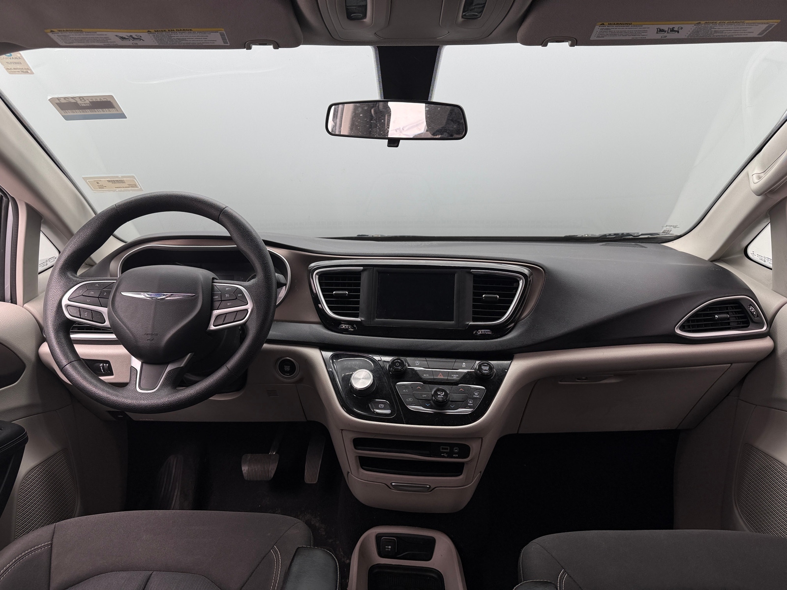 Thumbnail: 2020 Chrysler Voyager - 3