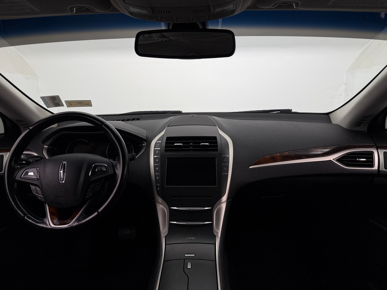 Thumbnail: 2016 Lincoln MKZ - 2