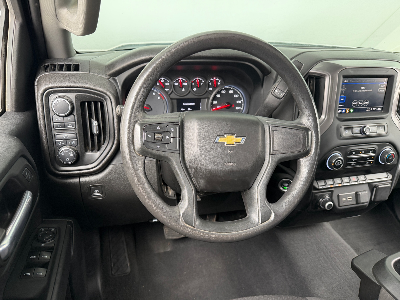 Thumbnail: 2022 Chevrolet Silverado 1500 - 5