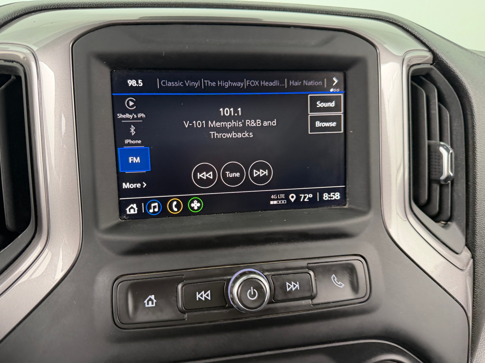 Thumbnail: 2022 Chevrolet Silverado 1500 - 4