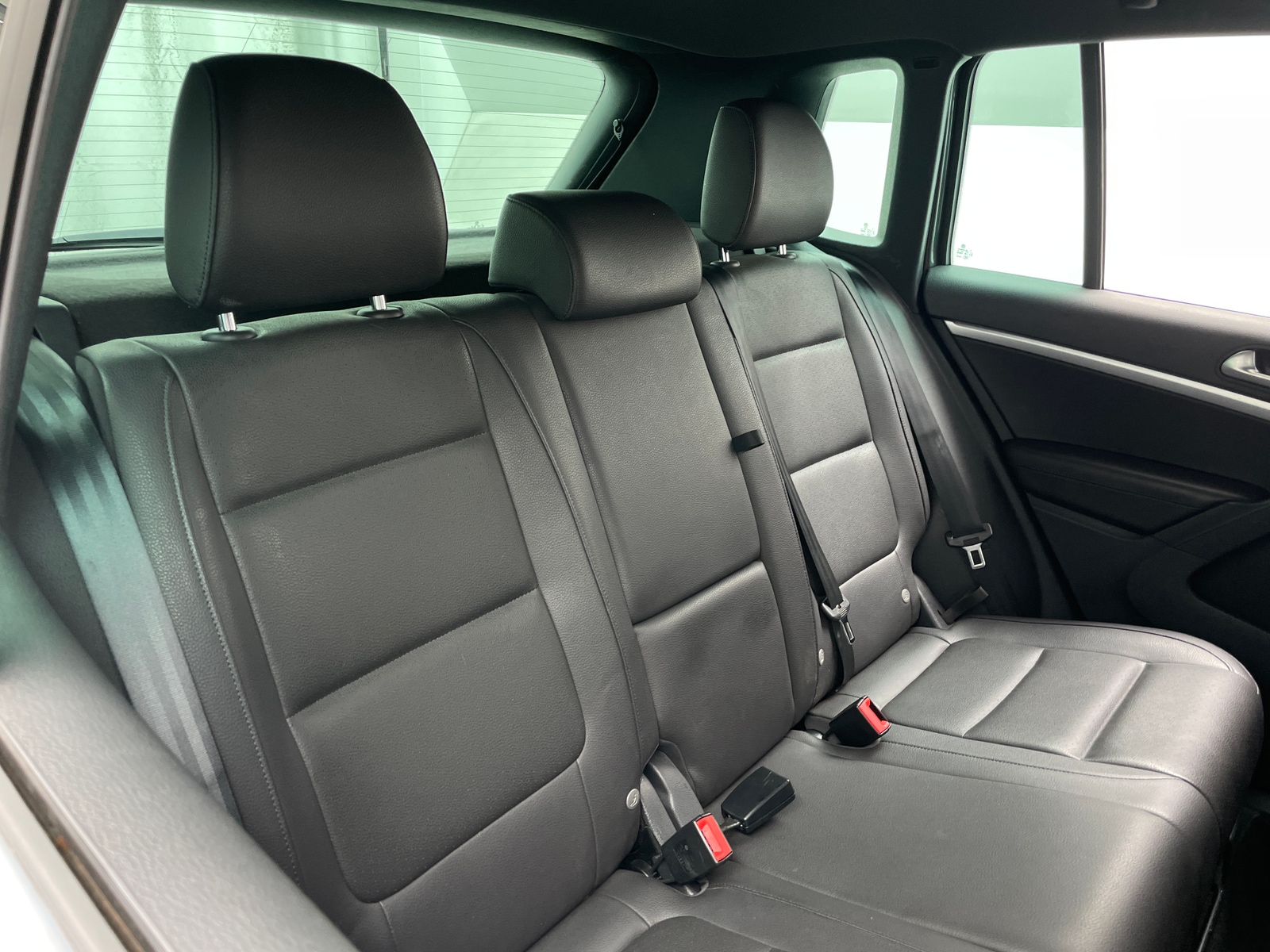 Thumbnail: 2016 Volkswagen Tiguan - 6