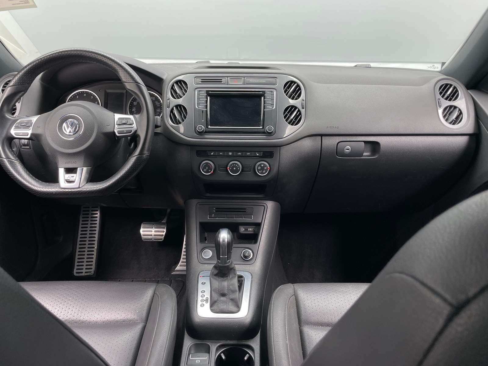 Thumbnail: 2016 Volkswagen Tiguan - 3