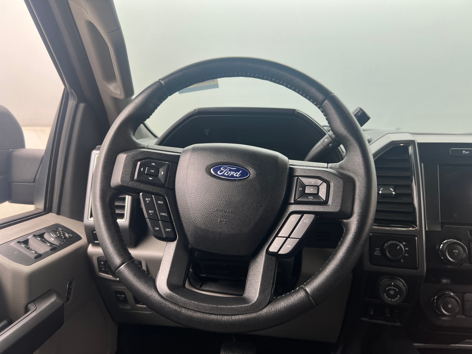 Thumbnail: 2020 Ford Econoline - 5