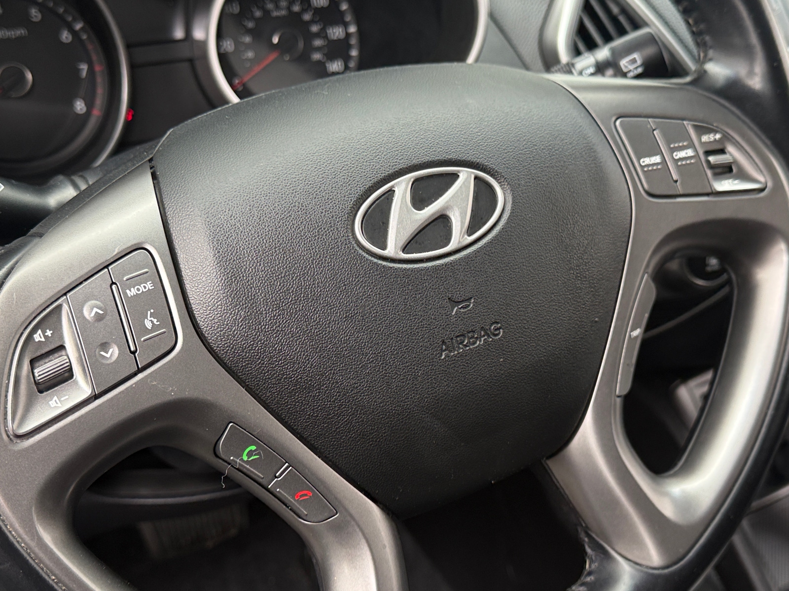 Thumbnail: 2014 Hyundai Tucson - 4