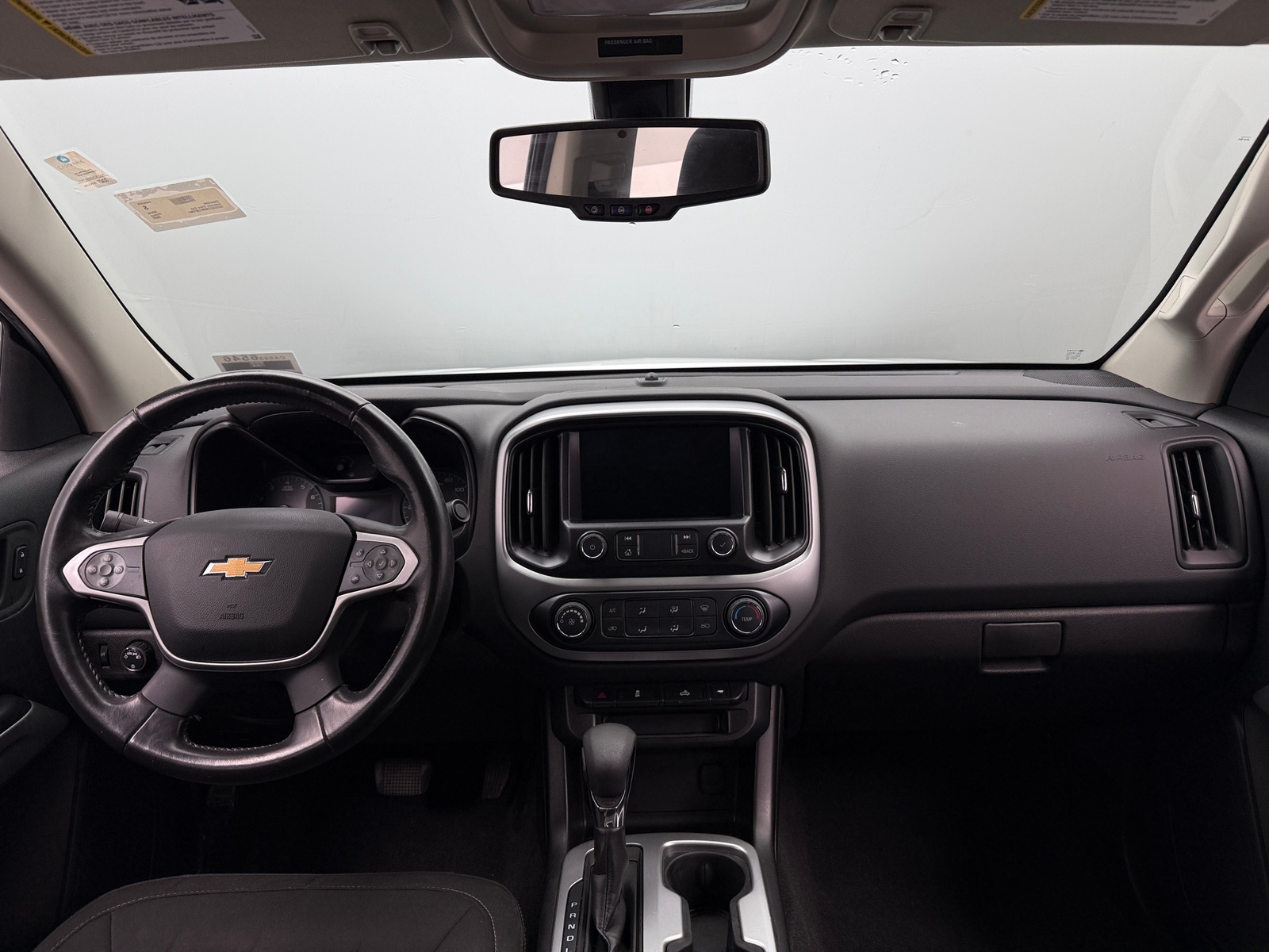 Thumbnail: 2022 Chevrolet Colorado - 3