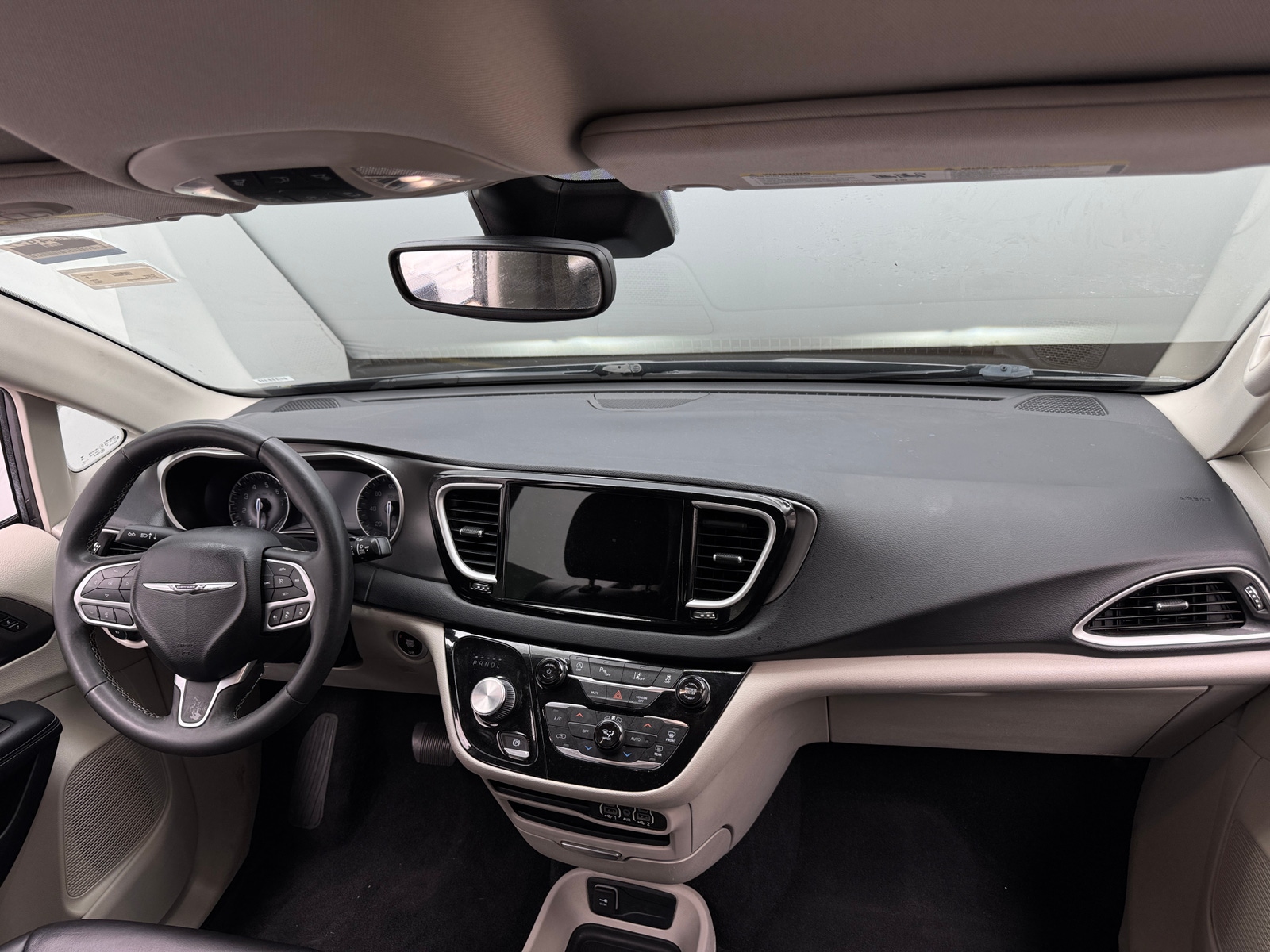 Thumbnail: 2023 Chrysler Pacifica - 2