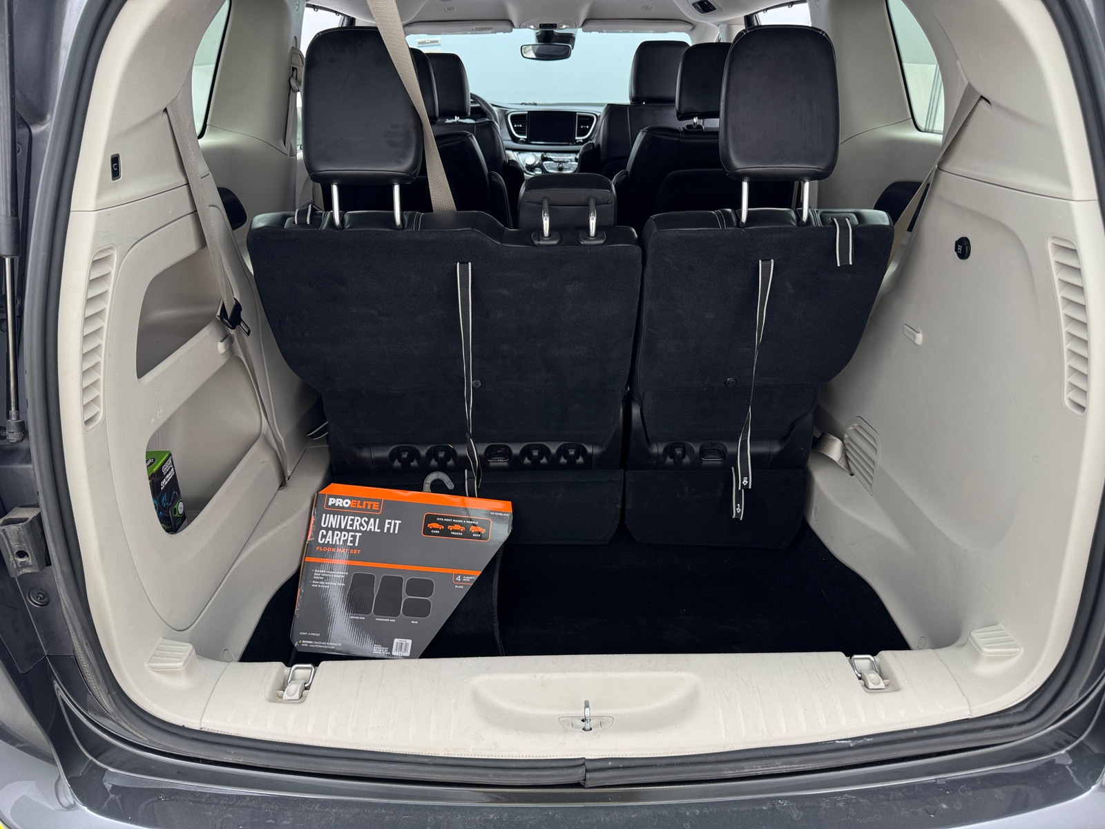Thumbnail: 2023 Chrysler Pacifica - 6