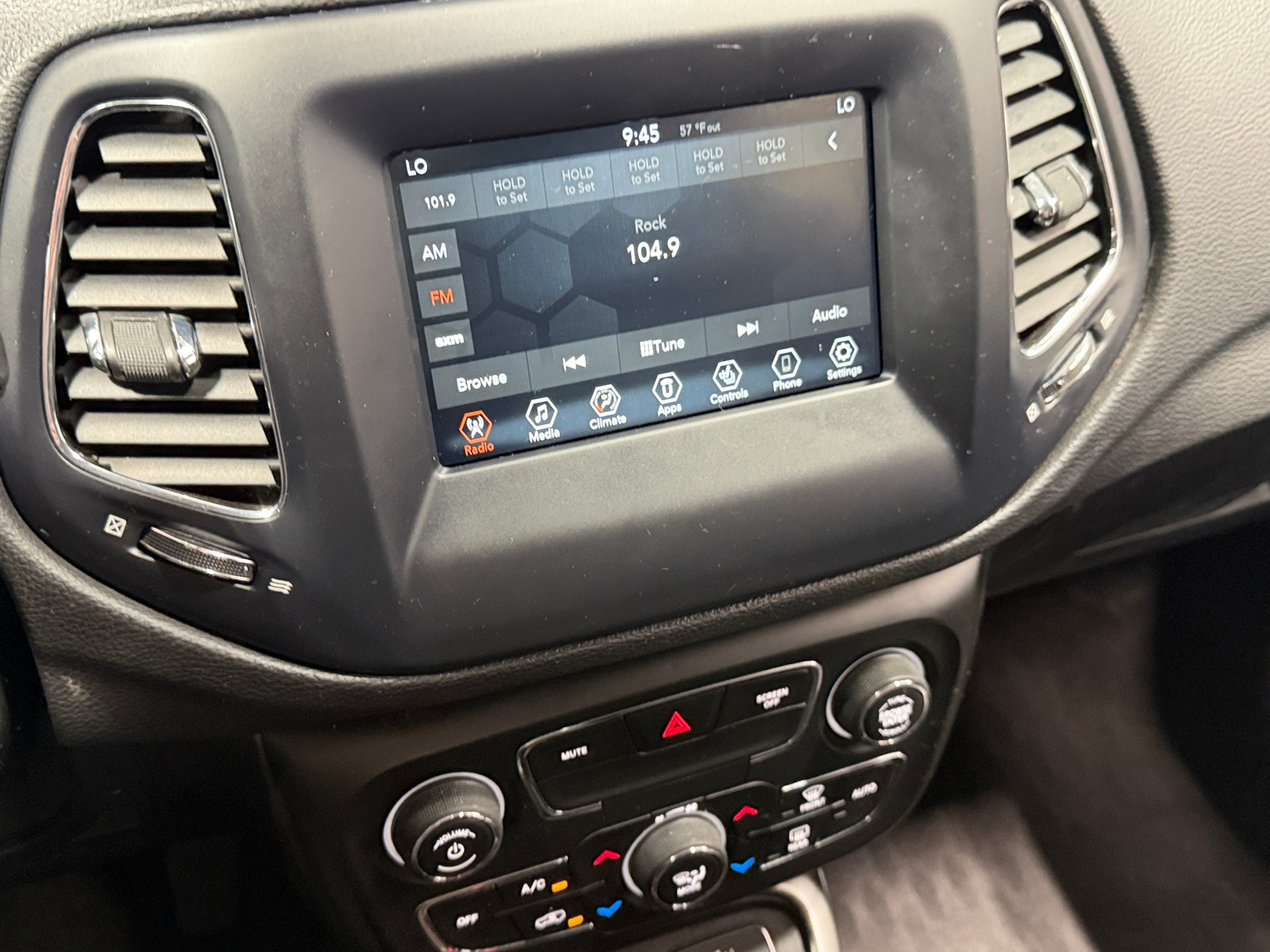 Thumbnail: 2021 Jeep Compass - 3