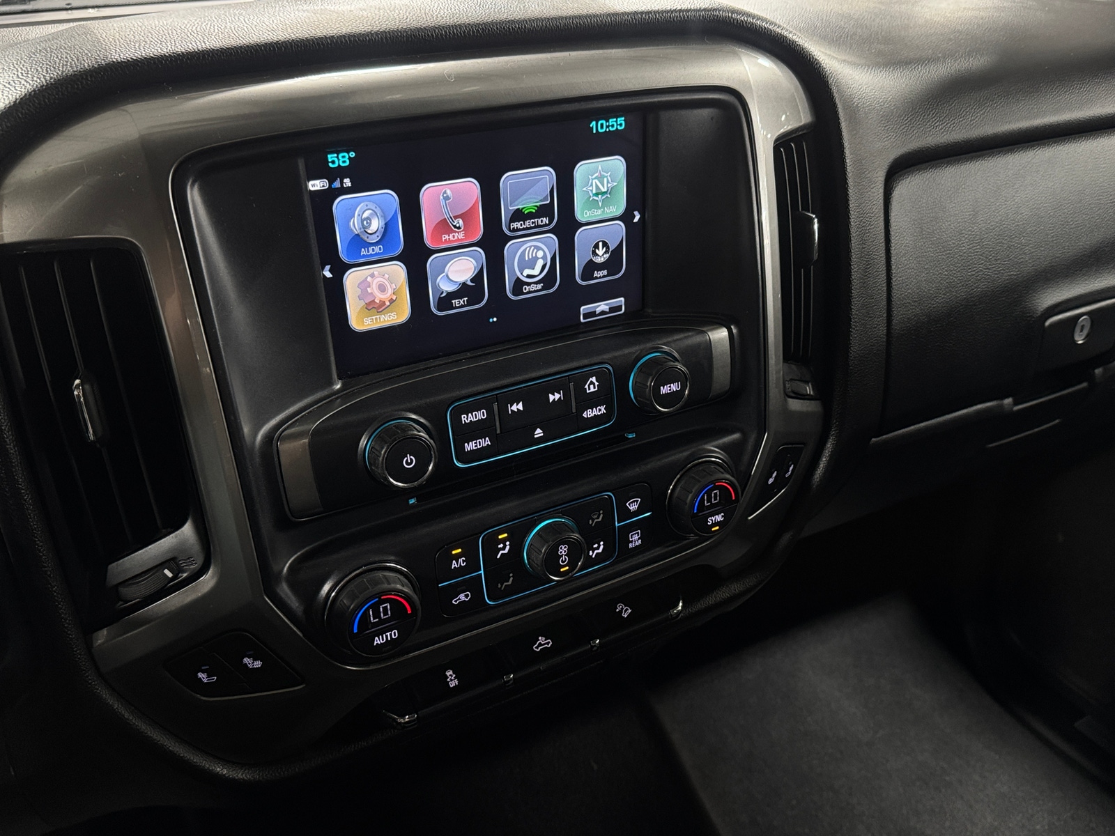 Thumbnail: 2019 Chevrolet Silverado 1500 - 4