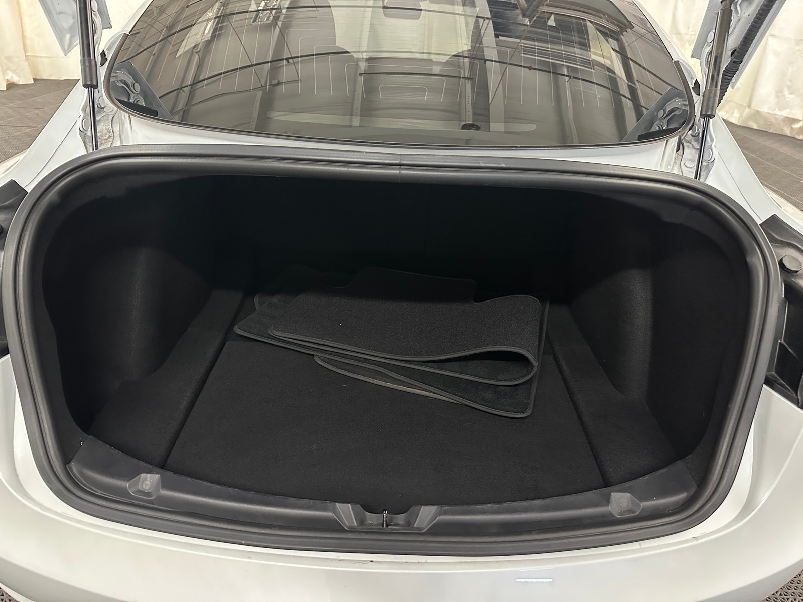 Thumbnail: 2019 Tesla Model 3 - 6