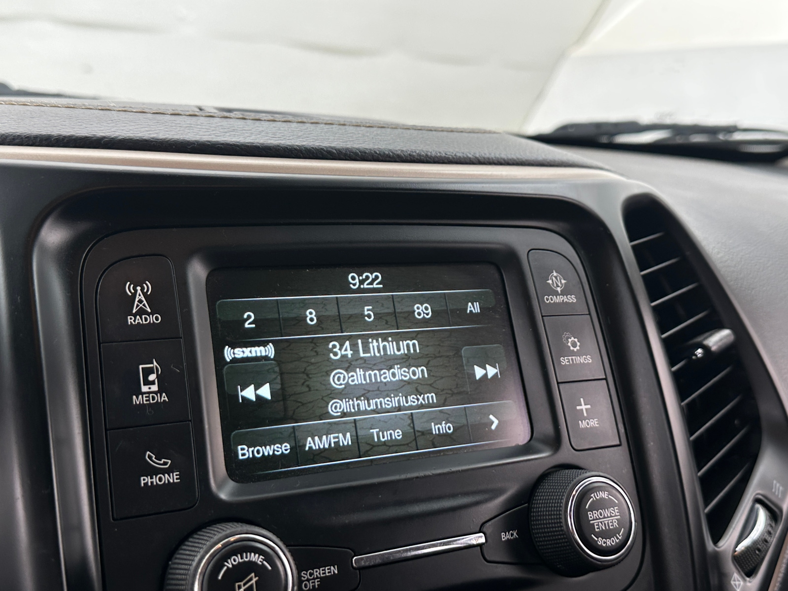 Thumbnail: 2017 Jeep Cherokee - 4