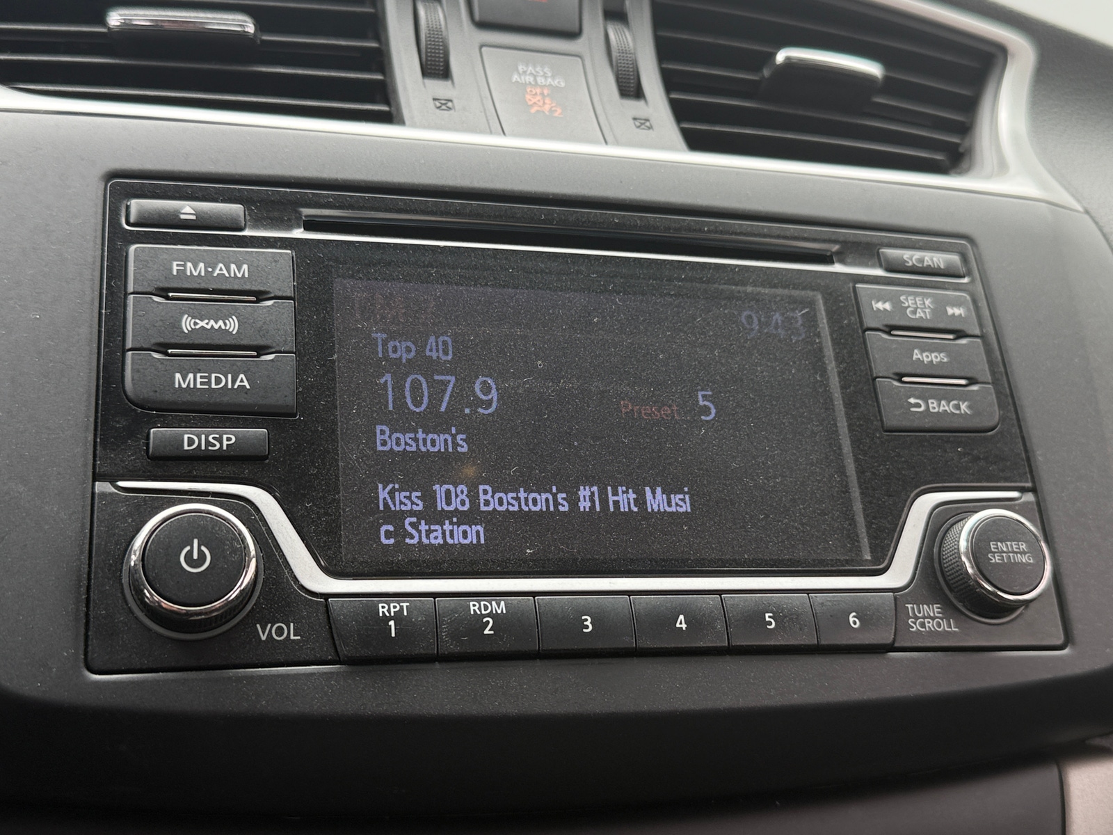 Thumbnail: 2015 Nissan Sentra - 4