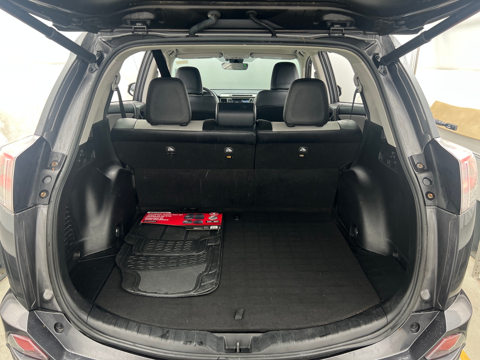 Thumbnail: 2017 Toyota RAV4 - 6