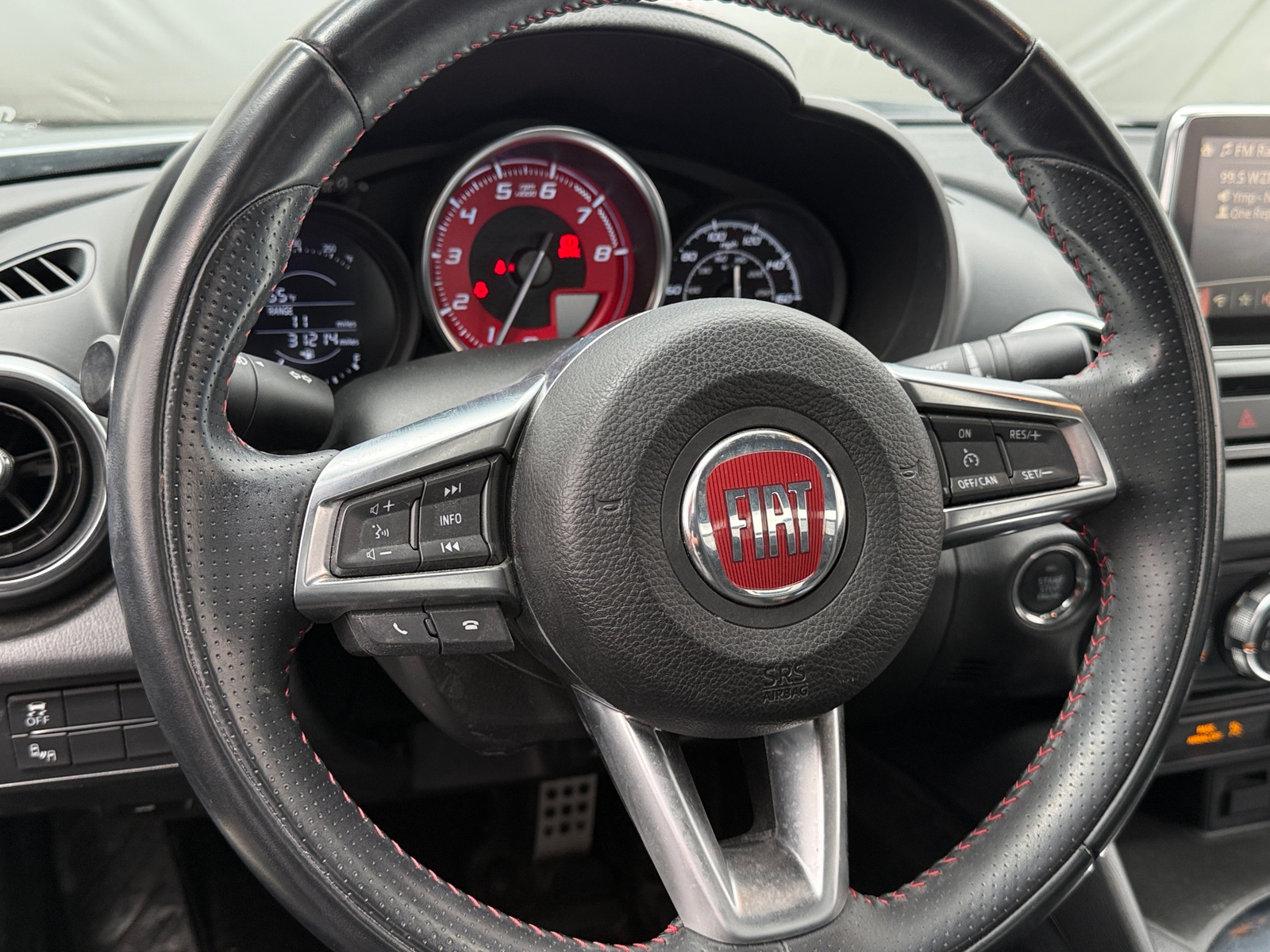 Thumbnail: 2018 Fiat 124 Spider - 4