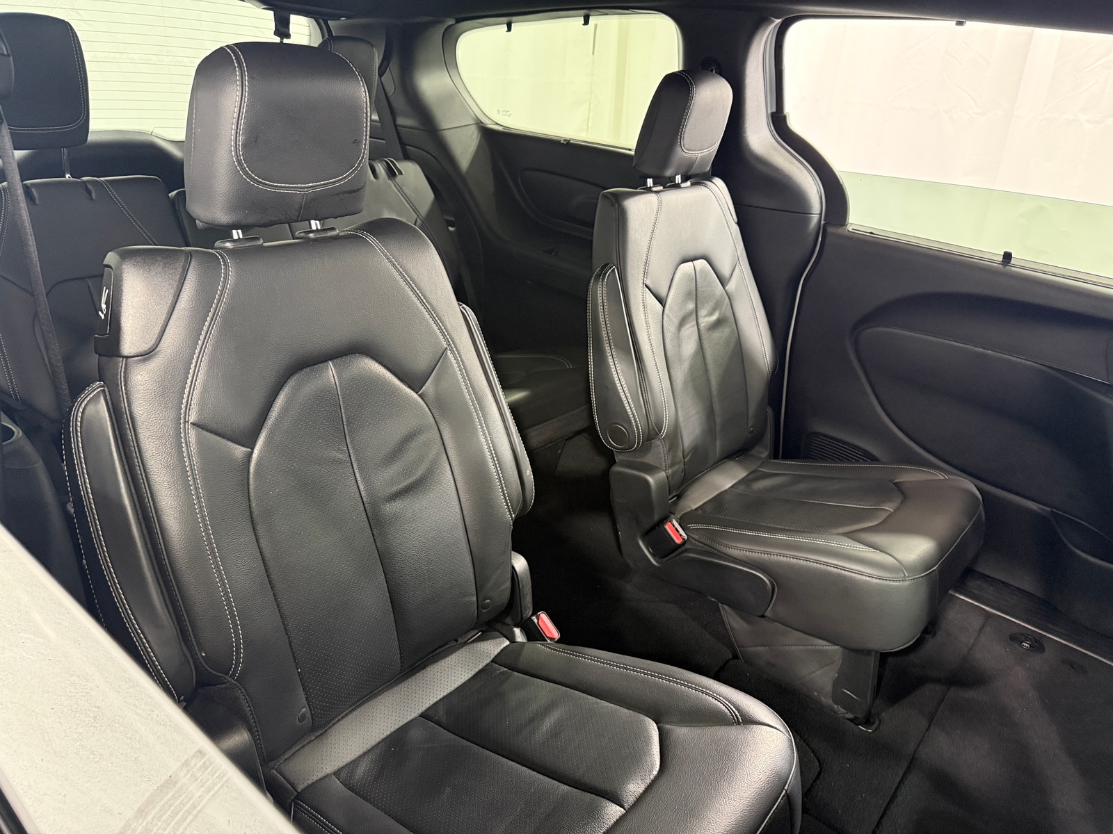 Thumbnail: 2020 Chrysler Pacifica - 5