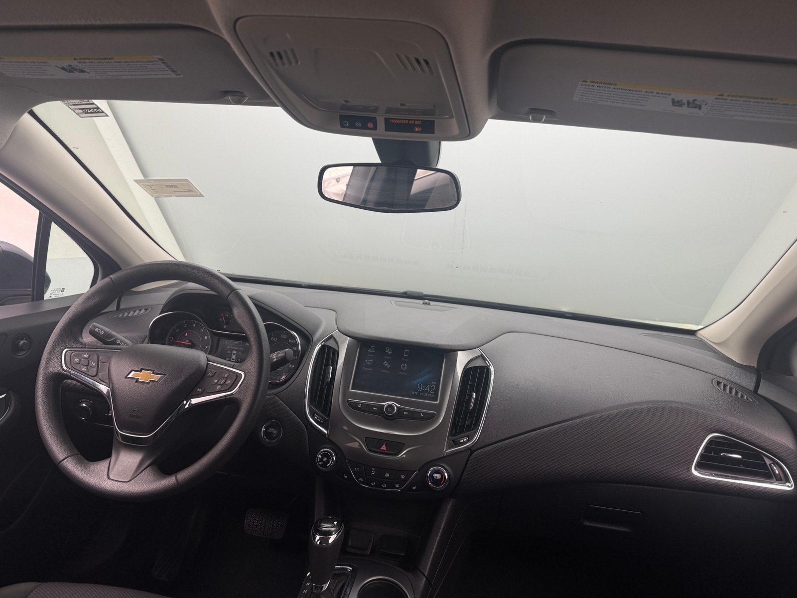 Thumbnail: 2017 Chevrolet Cruze - 3