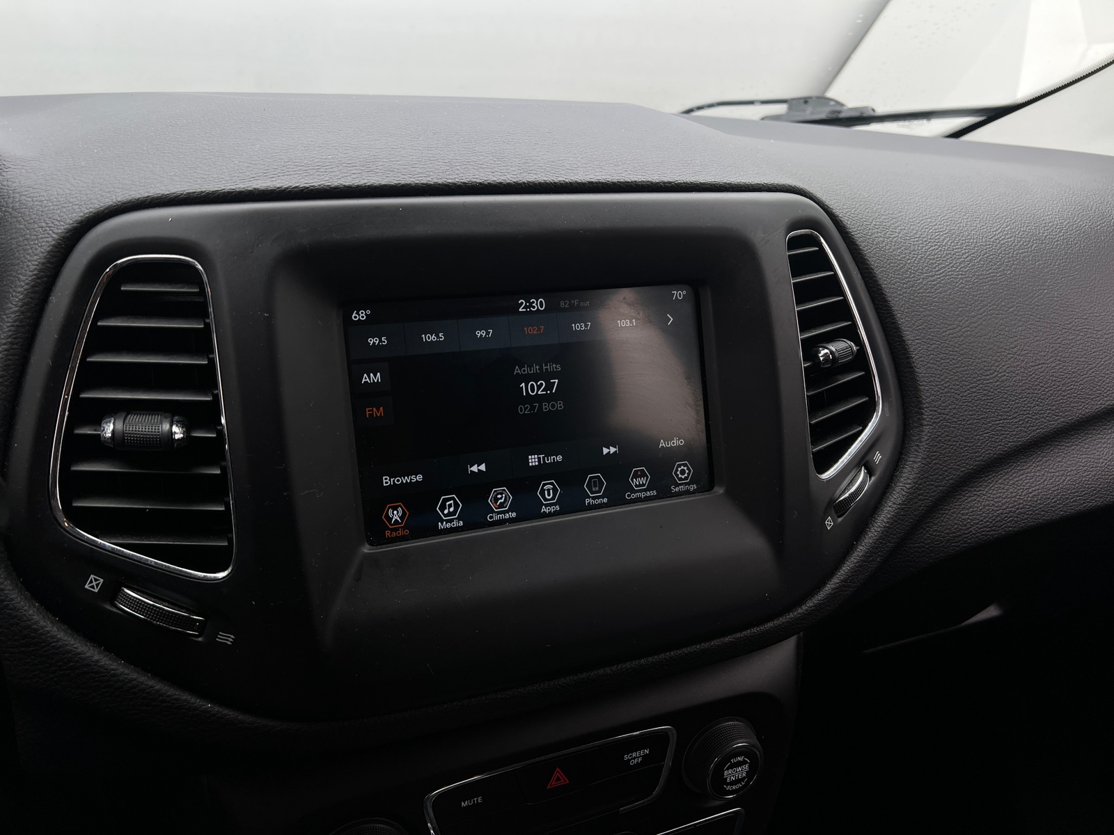 Thumbnail: 2019 Jeep Compass - 4