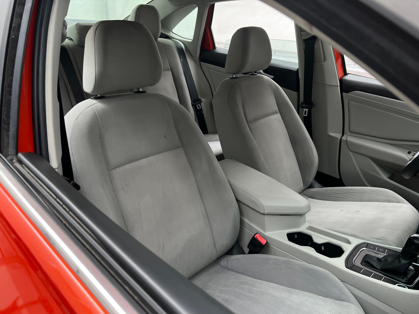 Thumbnail: 2019 Volkswagen Jetta - 2