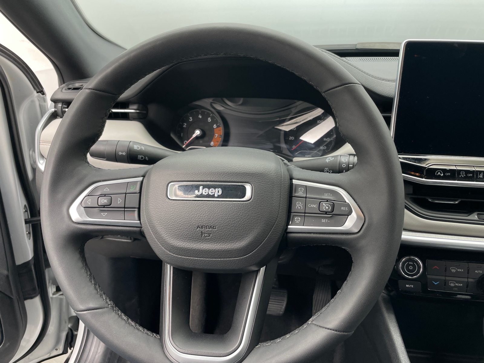 Thumbnail: 2025 Jeep Compass - 4