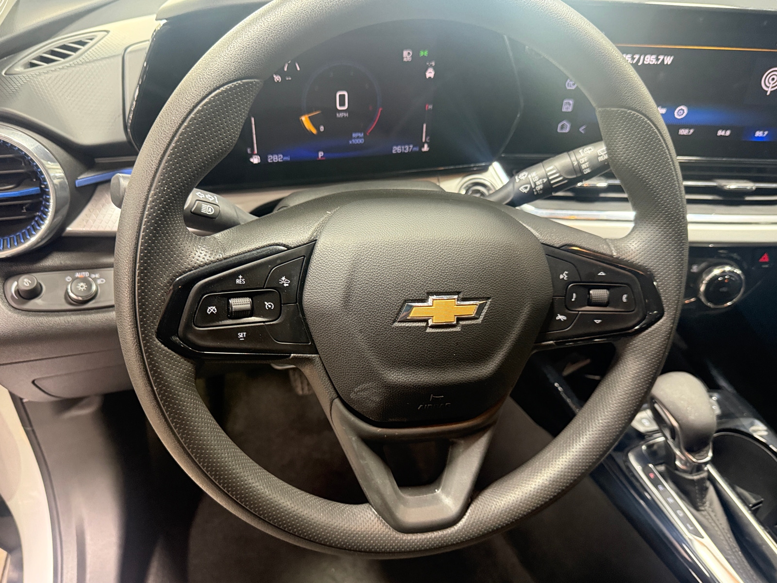 Thumbnail: 2025 Chevrolet Trax - 5