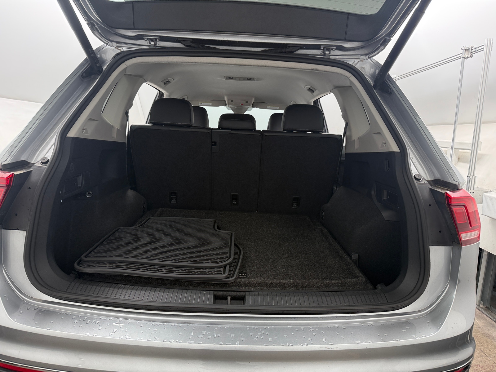 Thumbnail: 2024 Volkswagen Tiguan - 6