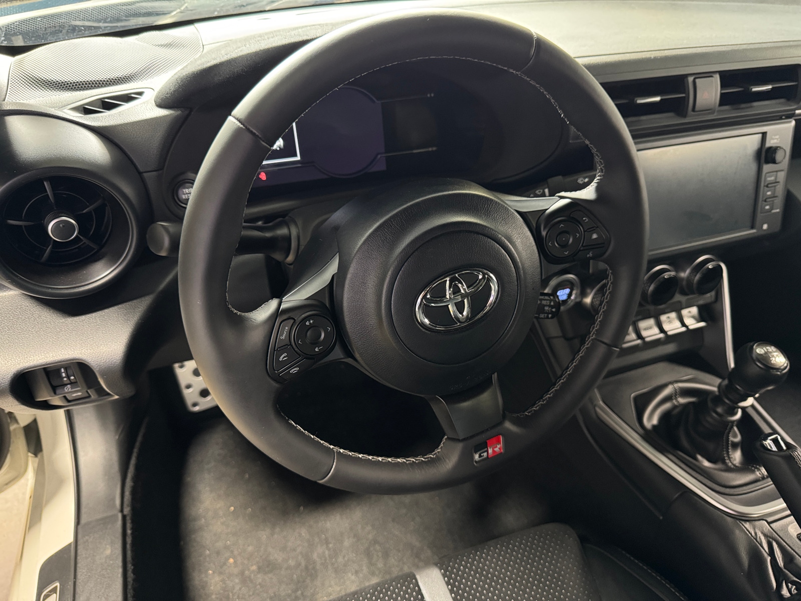 Thumbnail: 2024 Toyota GR86 - 3
