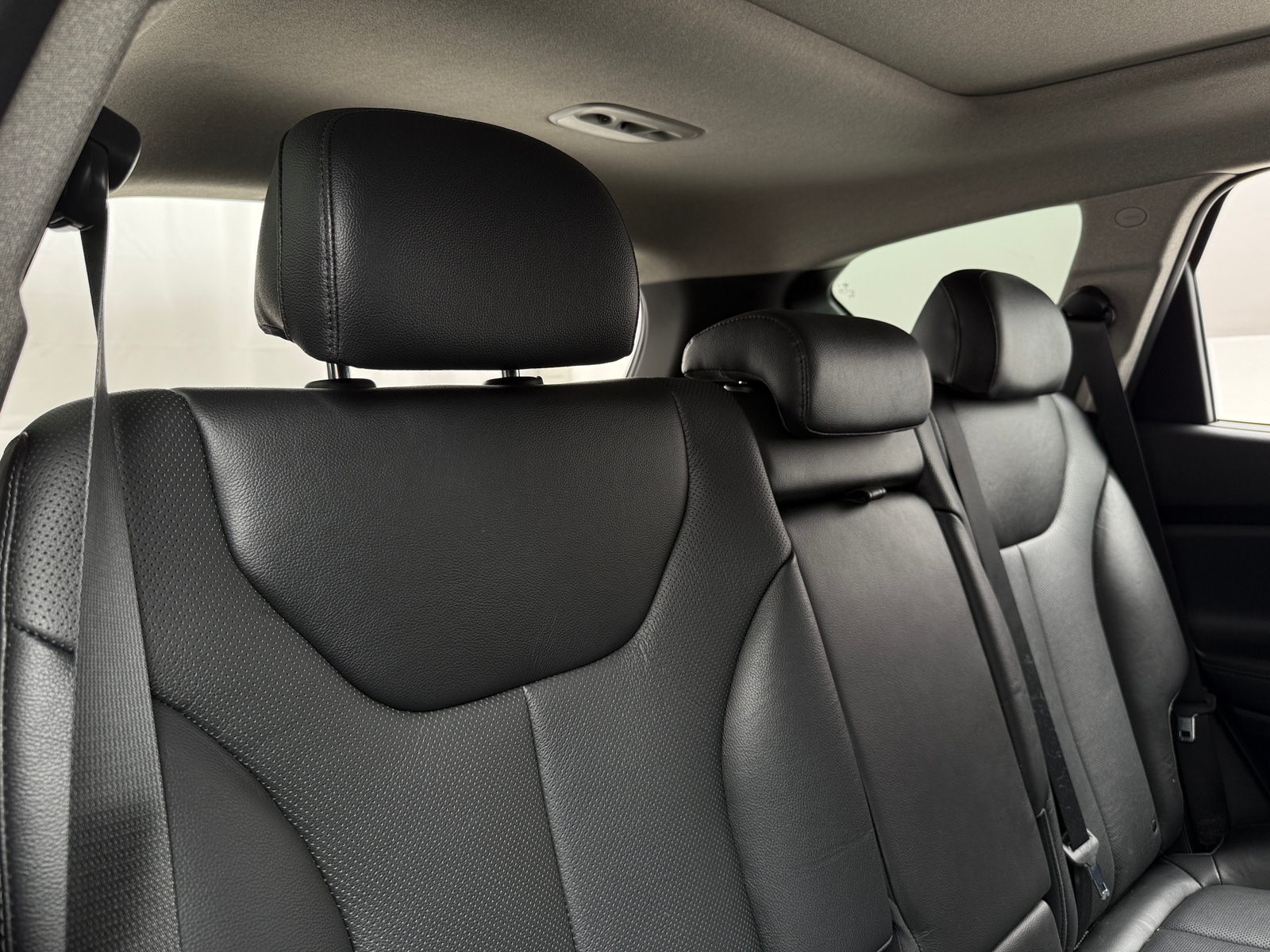 Thumbnail: 2020 Hyundai Santa Fe - 6