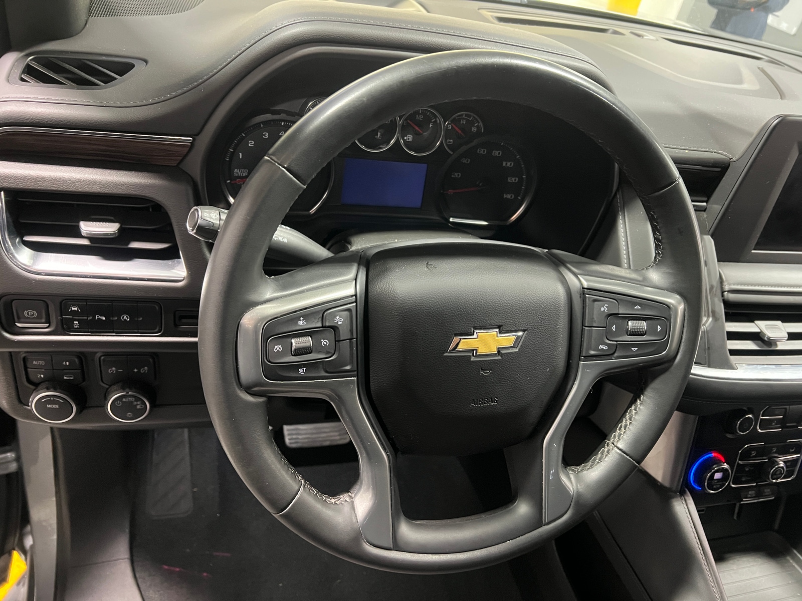 Thumbnail: 2023 Chevrolet Tahoe - 5