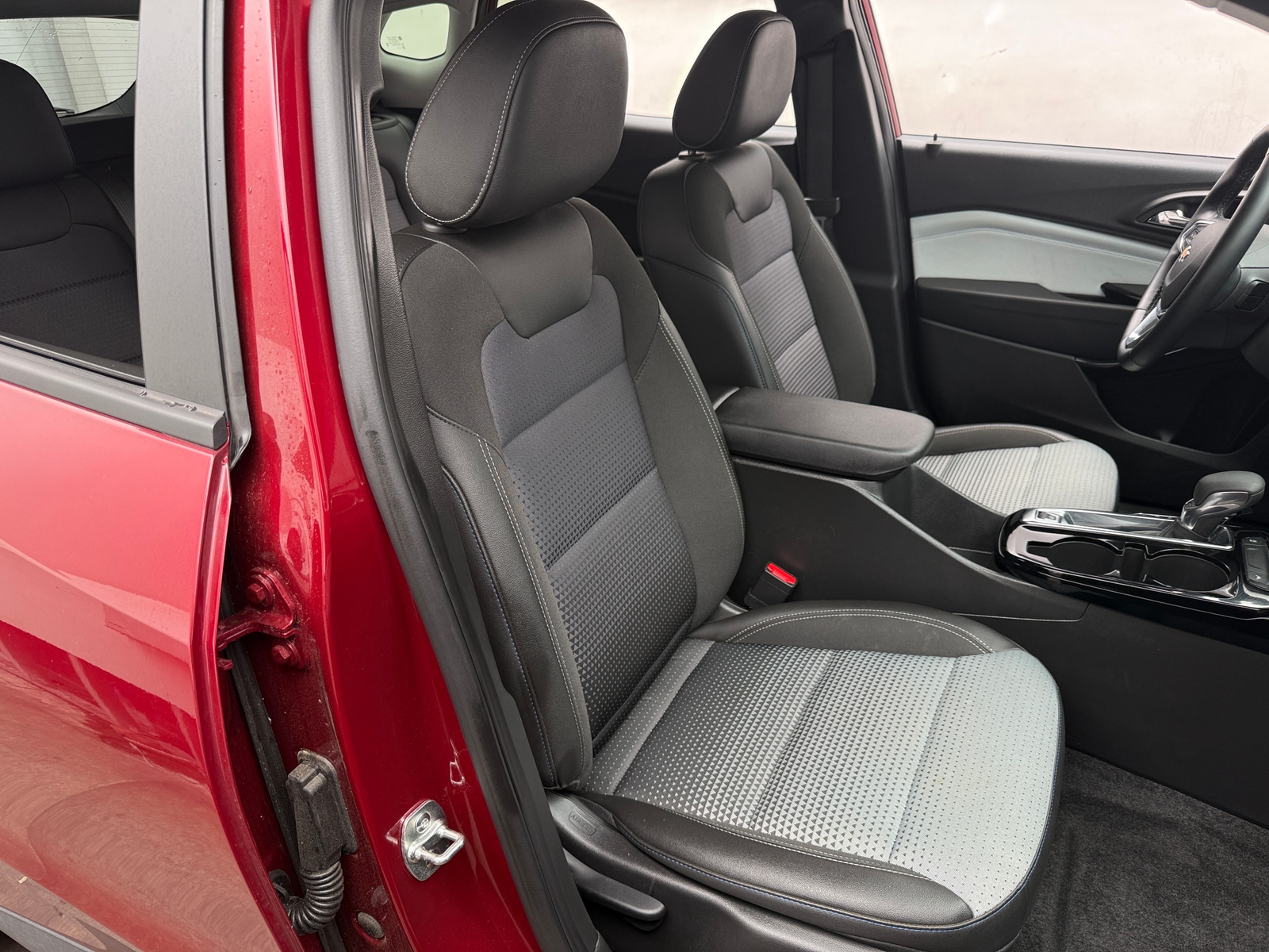 Thumbnail: 2025 Chevrolet Trax - 2