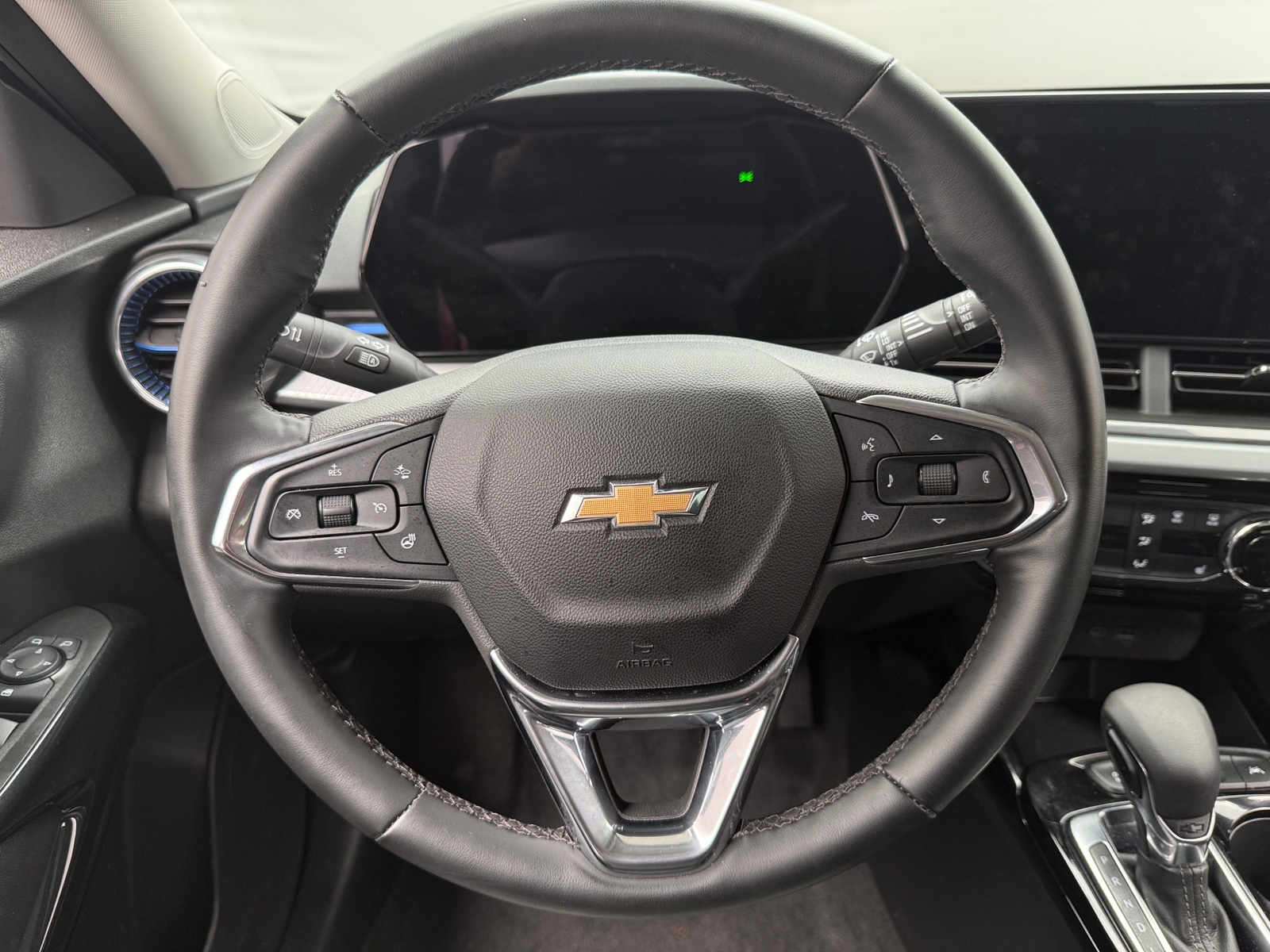 Thumbnail: 2025 Chevrolet Trax - 5
