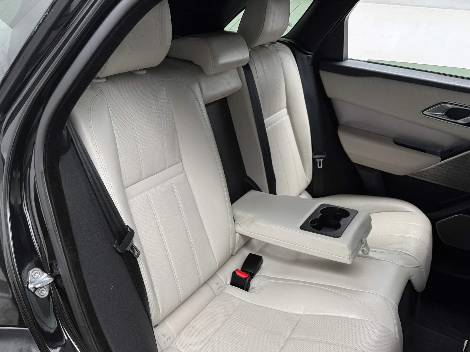 Thumbnail: 2021 Land Rover Range Rover Velar - 5