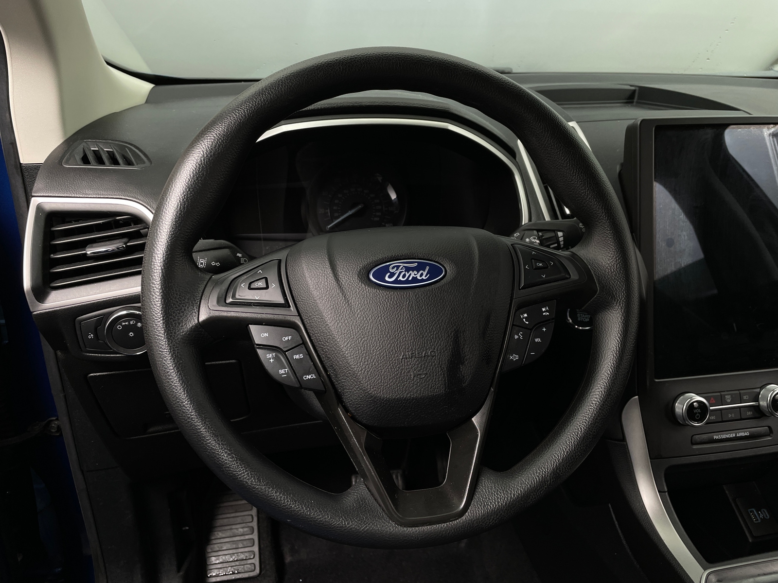 Thumbnail: 2021 Ford Edge - 5