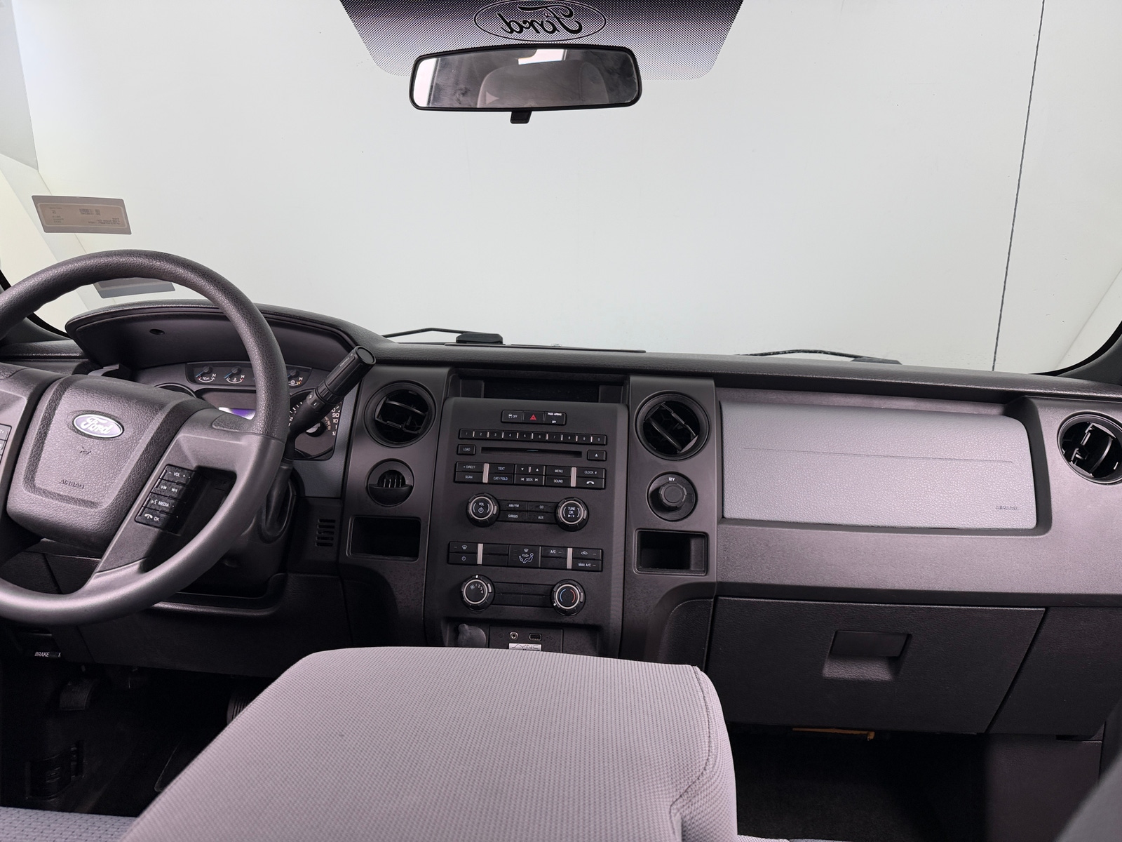 Thumbnail: 2013 Ford Econoline - 3