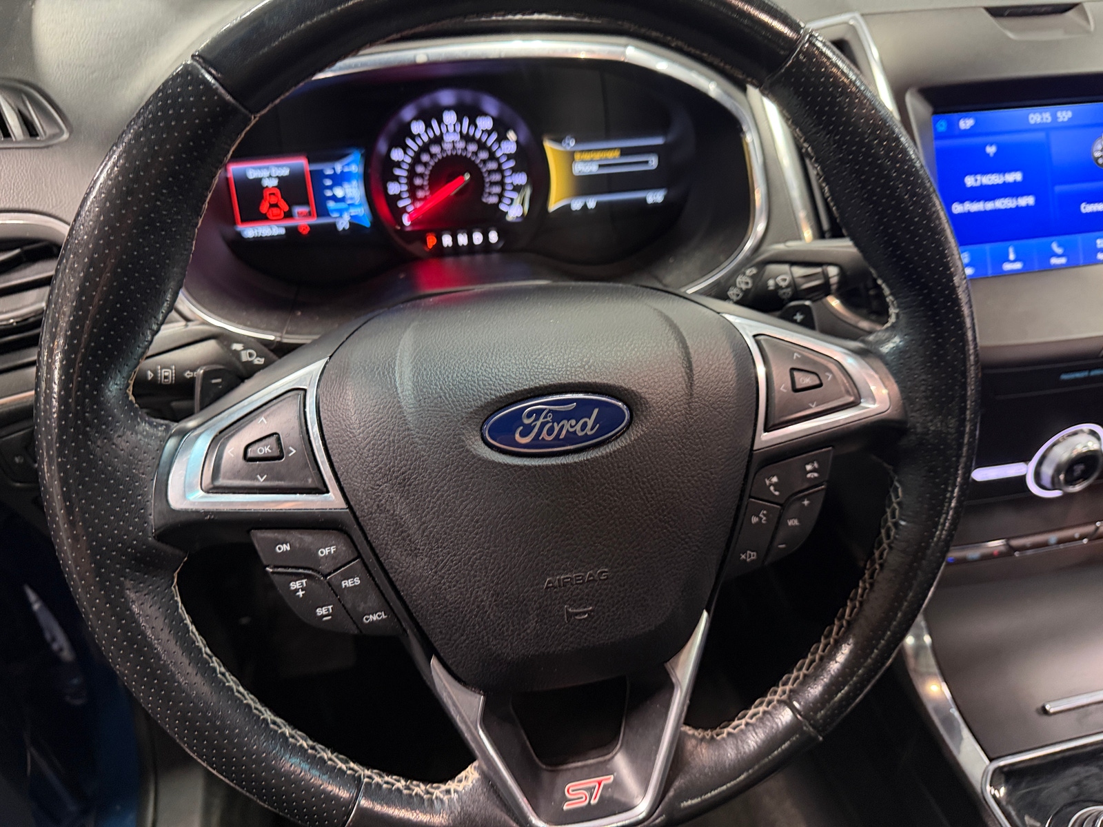 Thumbnail: 2020 Ford Edge - 4