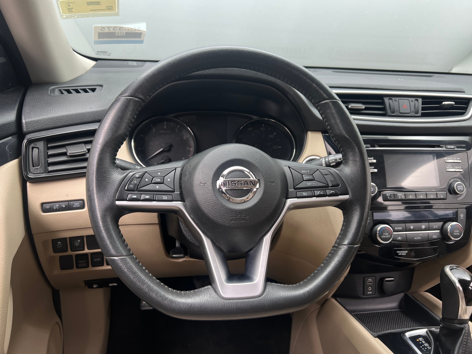 Thumbnail: 2017 Nissan Rogue - 5